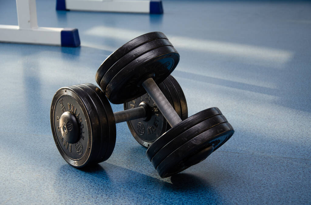 Why Choose Adjustable Weights Instead of Fixed Dumbbell Sets?