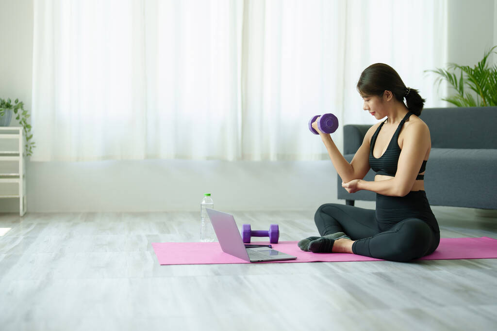 How Can I Use Dumbbells Without Getting Bulky Muscles?